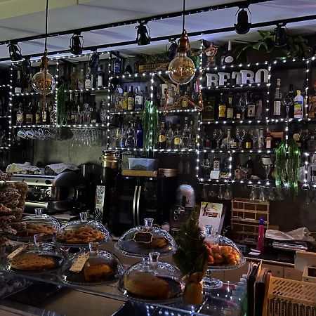 צ'יסטרנה די לטינה B&B Caffe Retro' מראה חיצוני תמונה