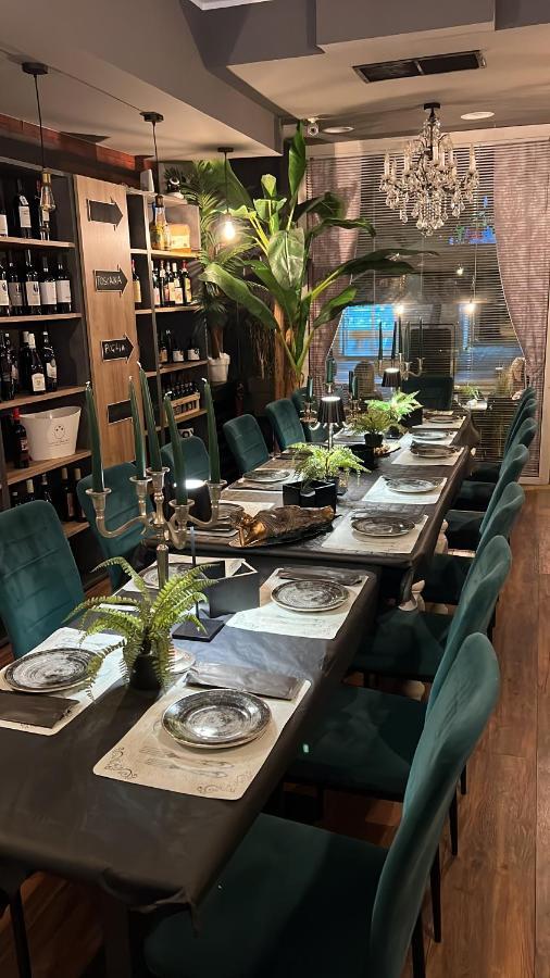 צ'יסטרנה די לטינה B&B Caffe Retro' מראה חיצוני תמונה