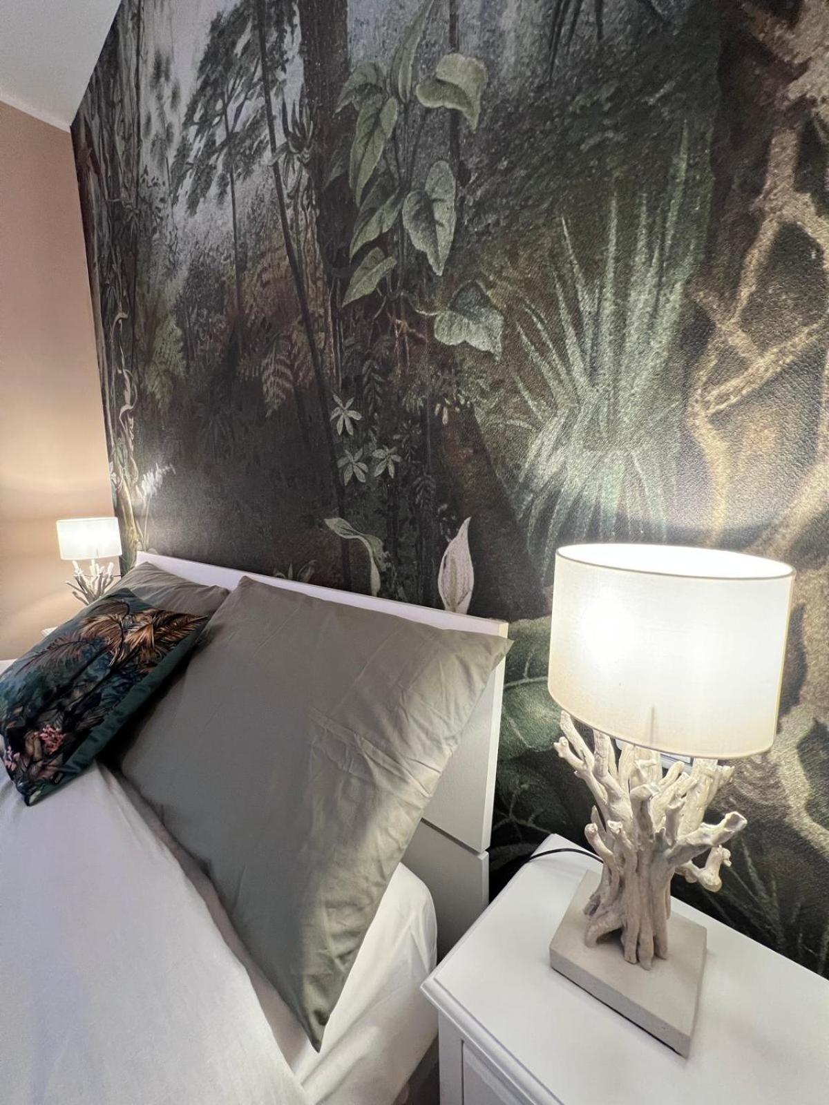 צ'יסטרנה די לטינה B&B Caffe Retro' מראה חיצוני תמונה
